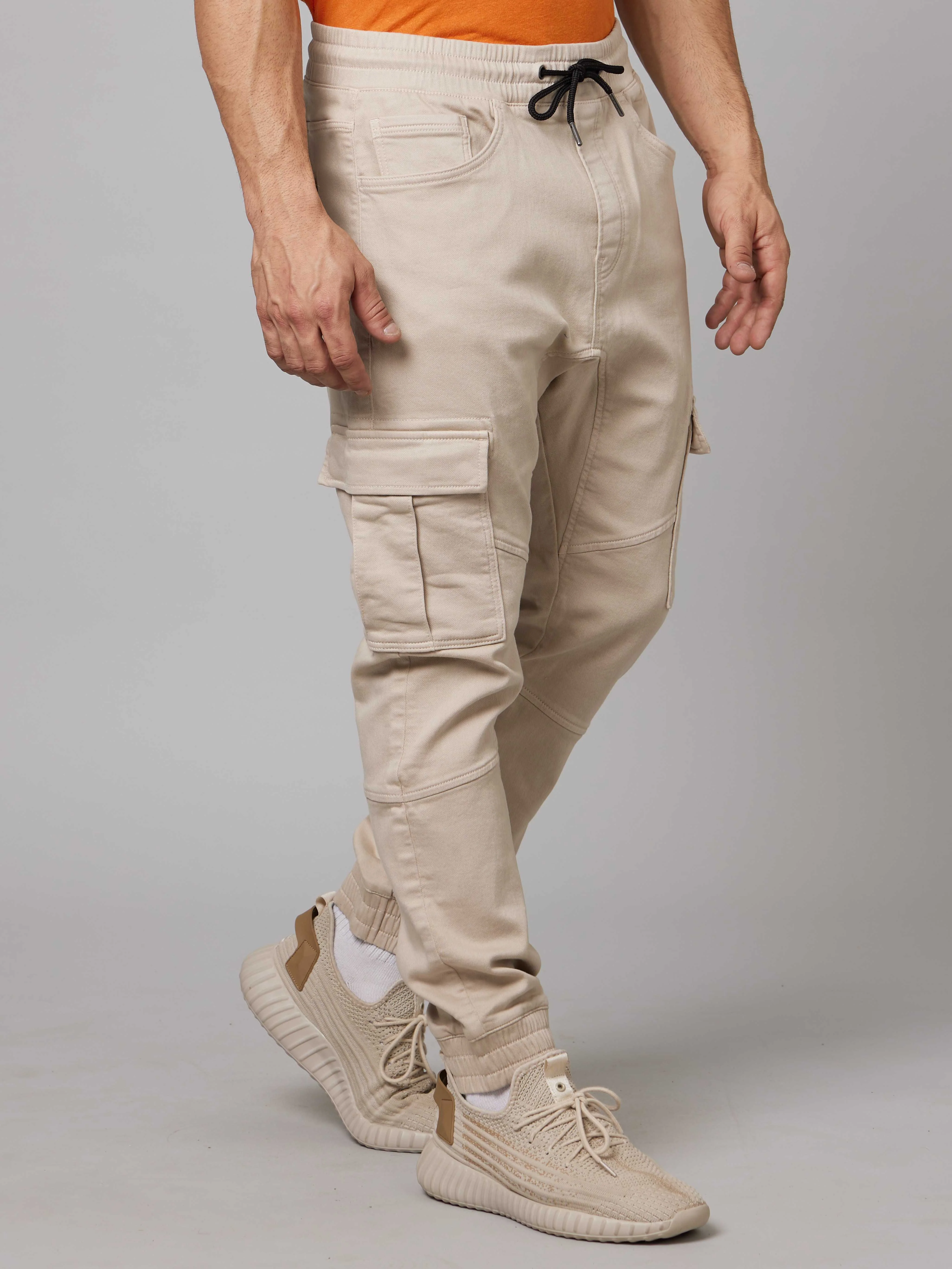 Celio Men Beige Solid Slim Fit Cotton-Linen-Blend Trousers - Image 3