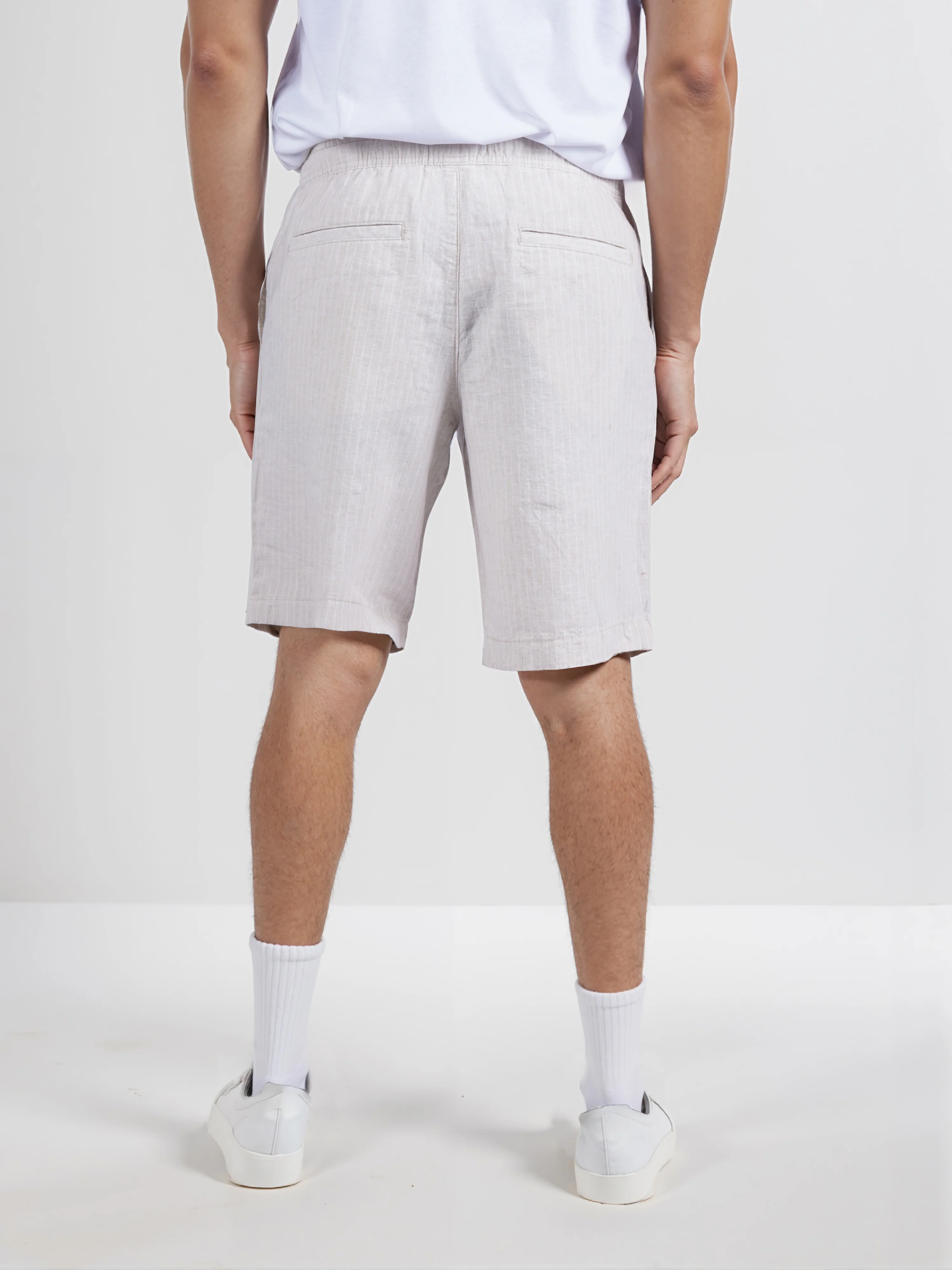 Celio* Men Beige Solid Regular Fit Linen Shorts - Image 6