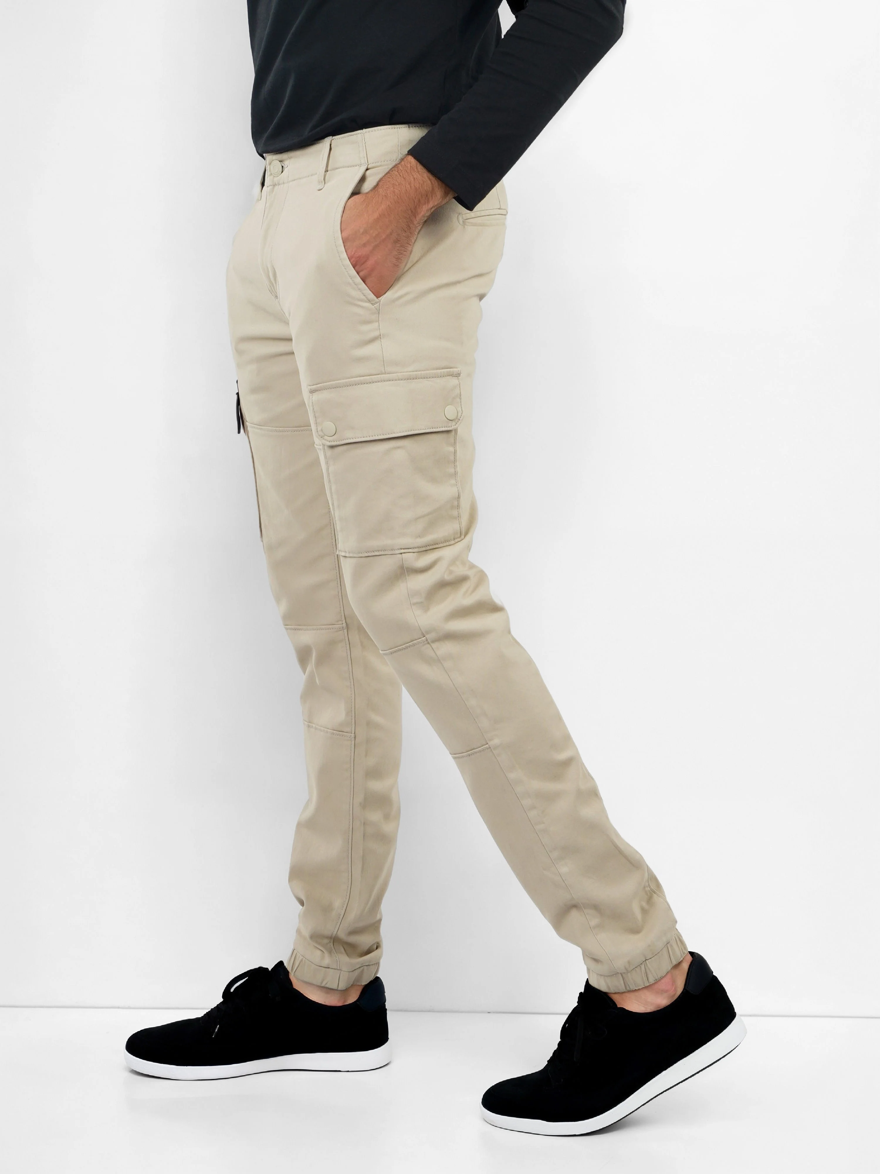 Celio Men Beige Solid Slim Fit Cotton Trousers - Image 7
