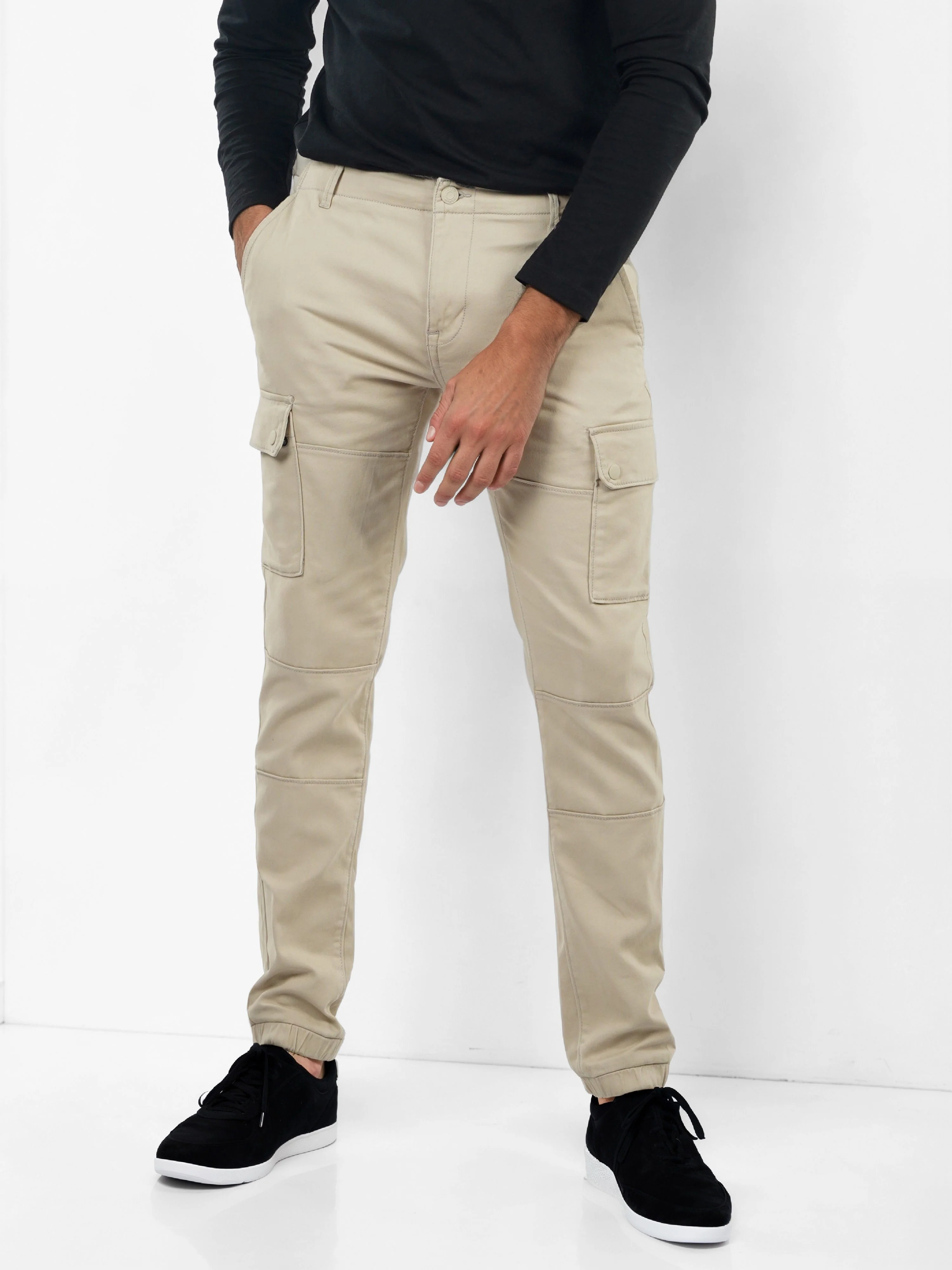 Celio Men Beige Solid Slim Fit Cotton Trousers - Image 8