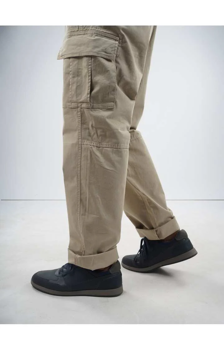 Celio Men Beige Solid Straight Fit Cotton Trousers - Image 9