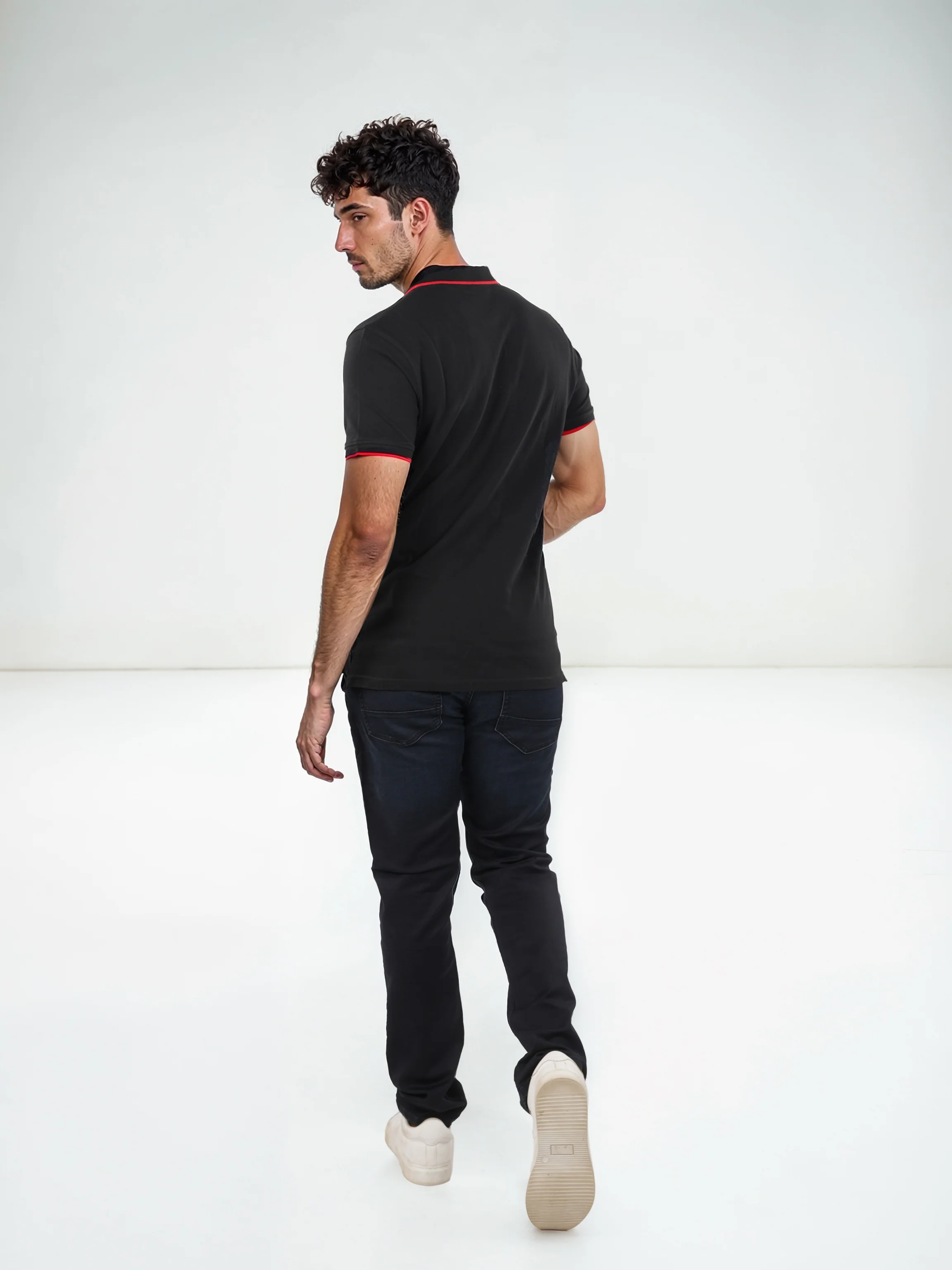 Celio* Solid Regular Fit Cotton Black T-Shirt - Image 4