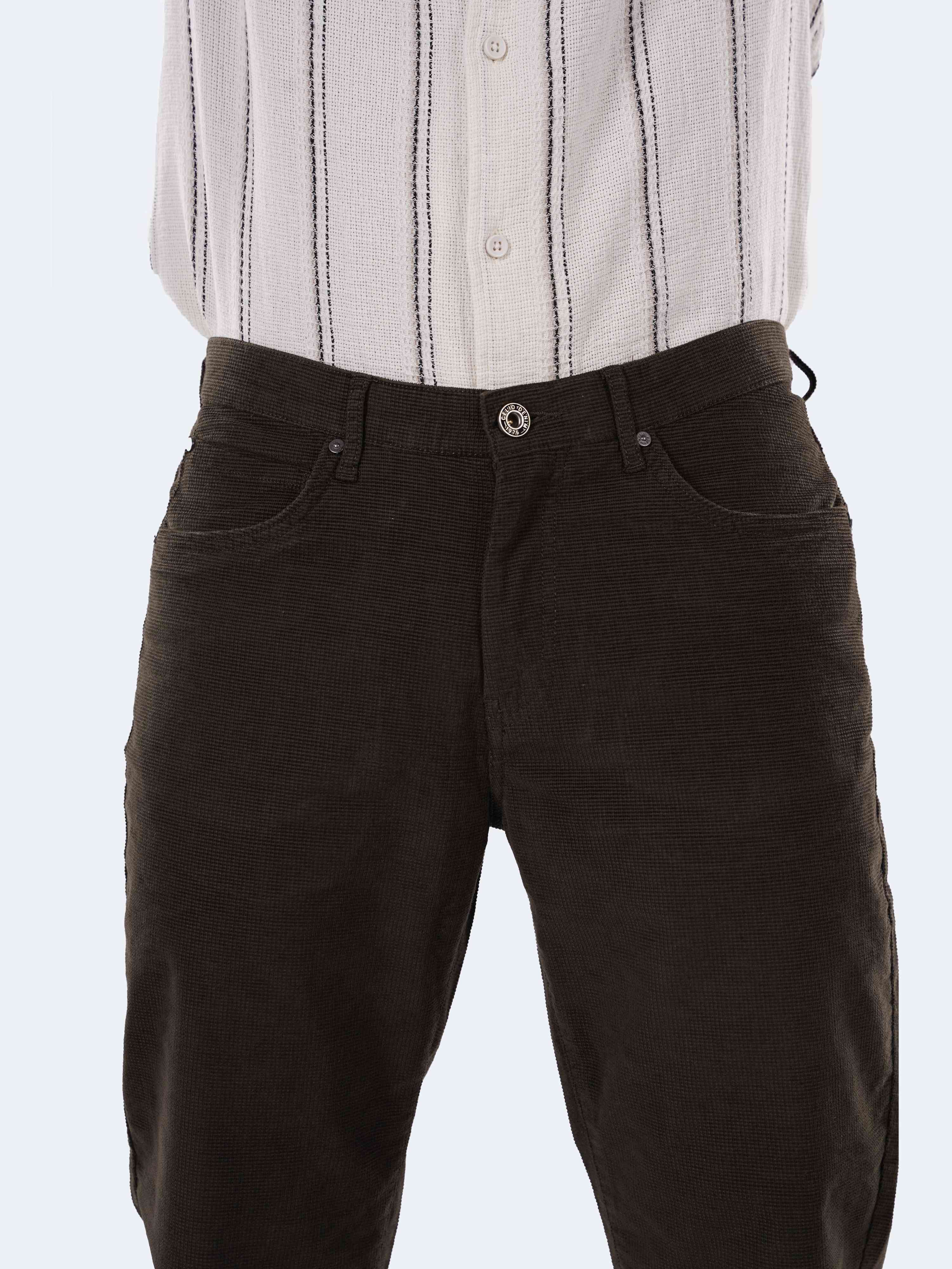 Celio Men Brown Solid Slim Fit Cotton-Linen-Blend Trousers - Image 3