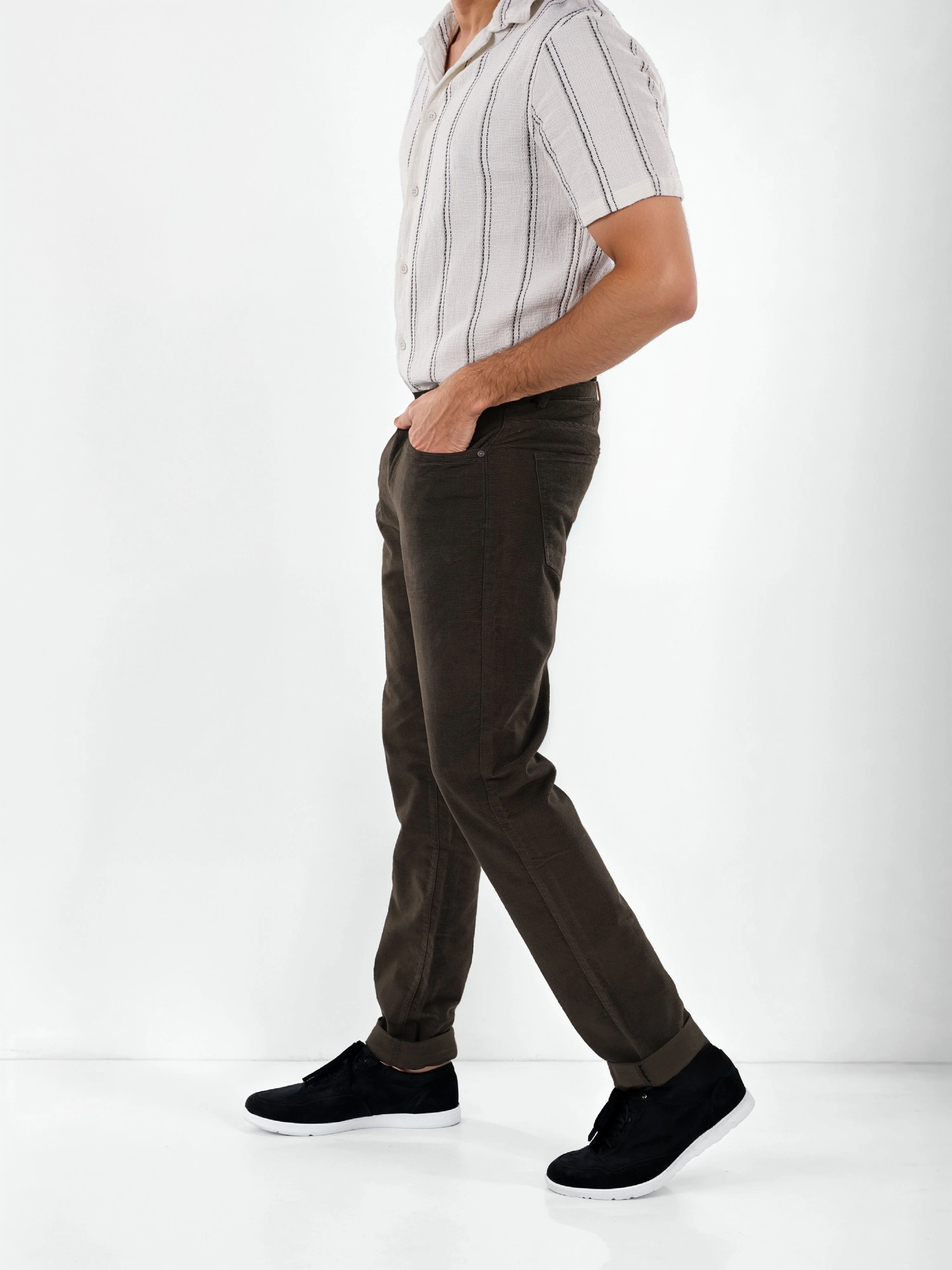 Celio Men Brown Solid Slim Fit Cotton-Linen-Blend Trousers - Image 6