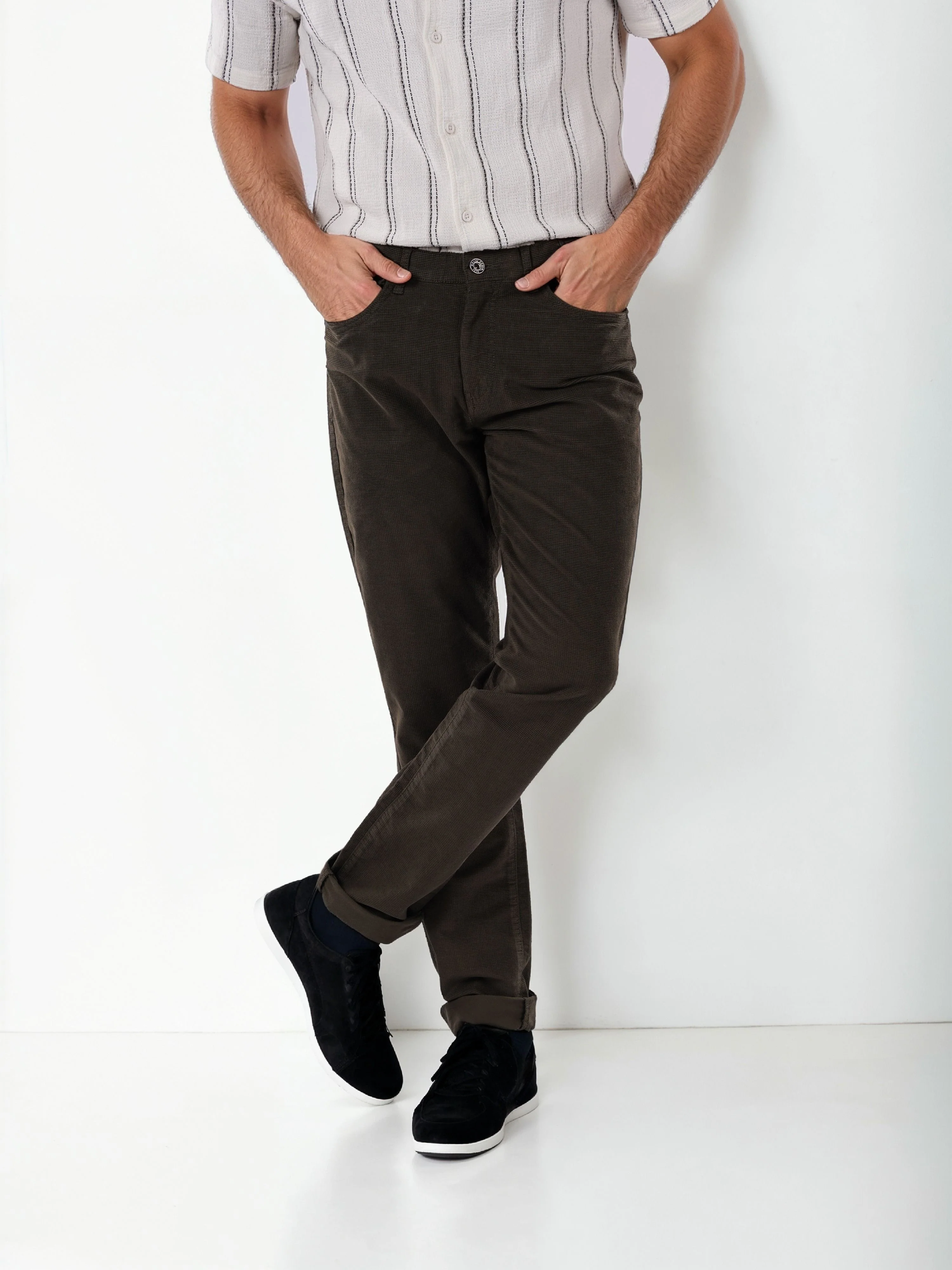 Celio Men Brown Solid Slim Fit Cotton-Linen-Blend Trousers - Image 7
