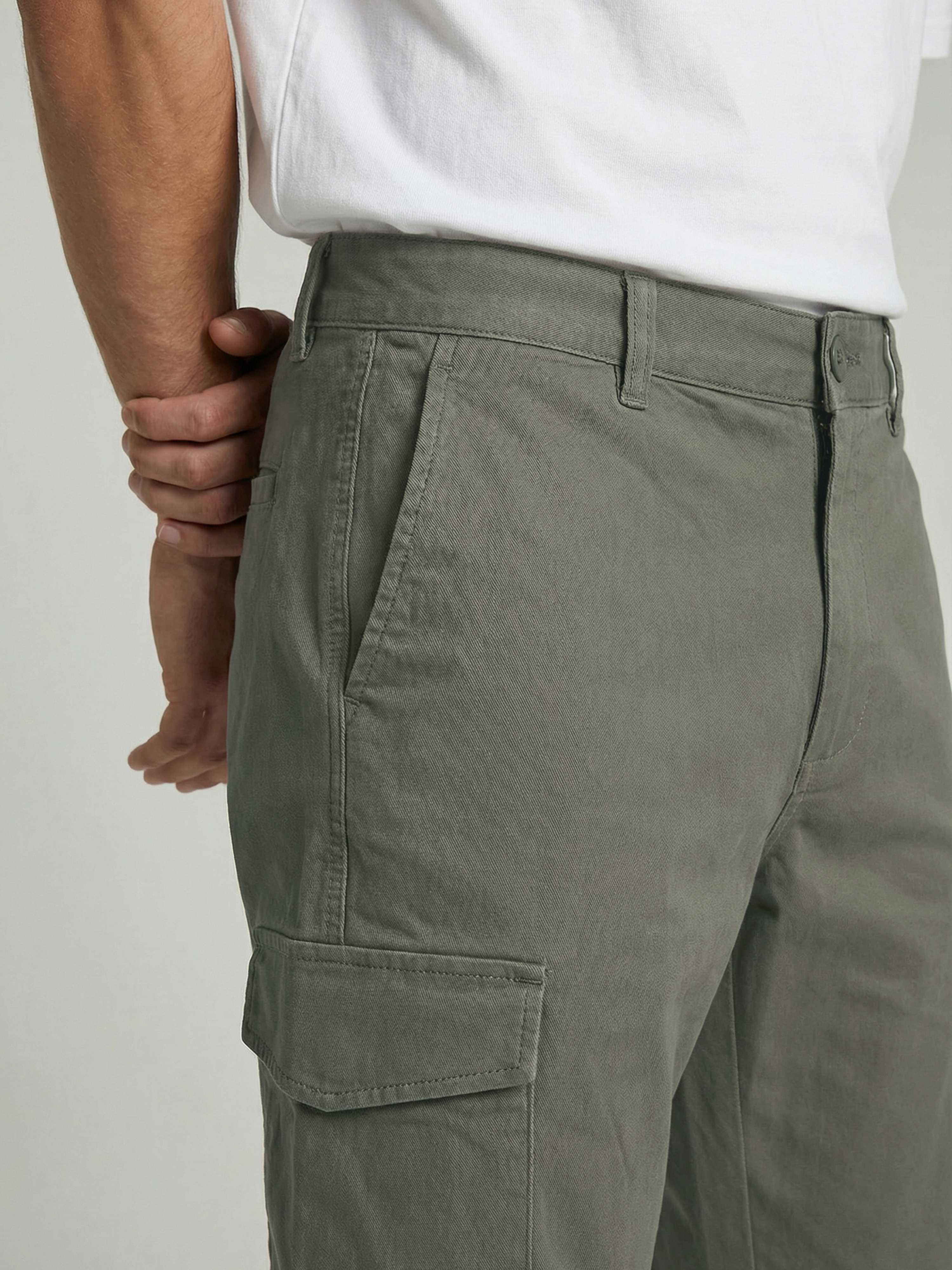 Celio* Men Olive Solid Straight Fit Cotton Trousers - Image 6